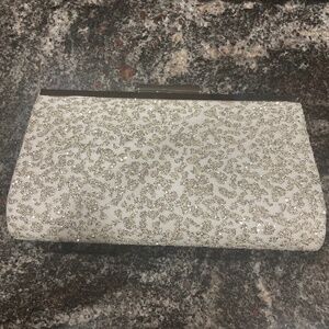 Nina silver clutch purse